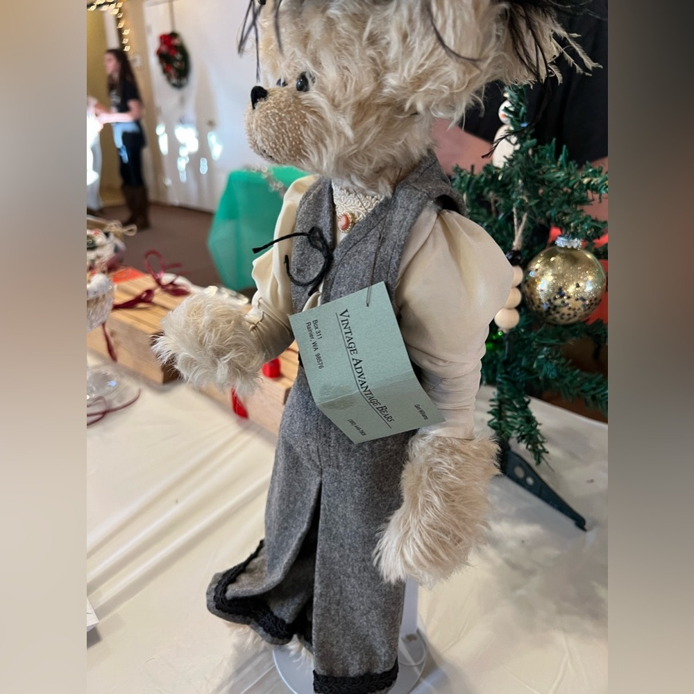 Vintage 1996 Handmade Mohair Bear by Ruthie O’Neil - Picture 2 of 10